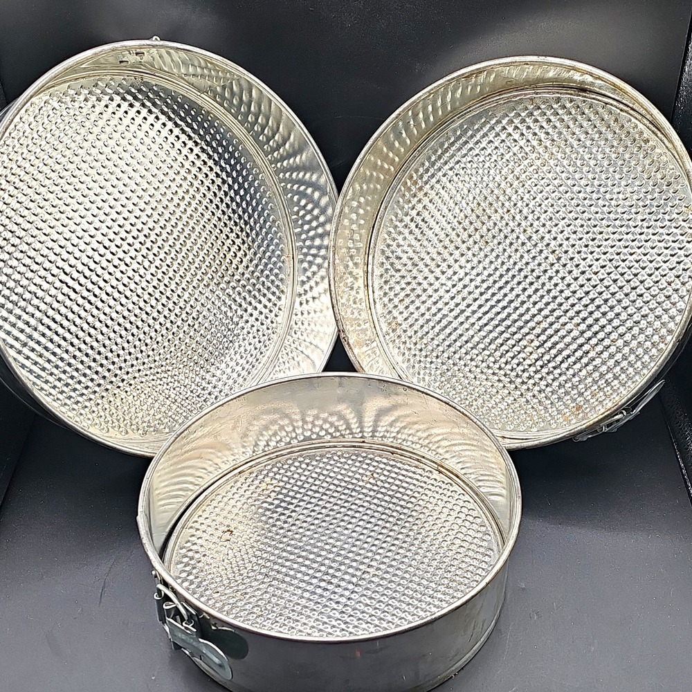 Round Metal Springform Cake Pans Set of 3, 10 in Silver Removable Bottom